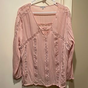 Charlotte Russe light pink top with beautiful crochet detail size 2X